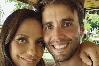 Daniel Cady surge nadando com as gêmeas em passeio na natureza e surpreende