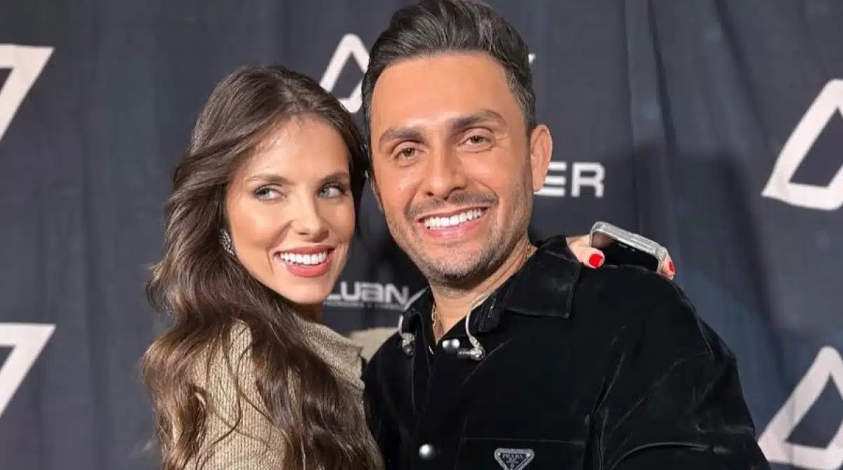 Filho de Mano Walter passa por tratamento com laser e Débora revela o que houve