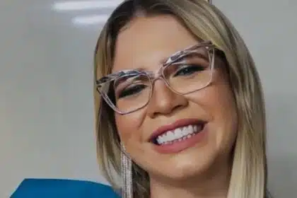 Filho de Marília Mendonça surge brincando em piscina de bolinha