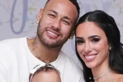 Neymar e Bruna fazem almoço de Páscoa luxuoso e mostram a filha