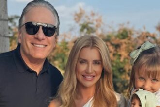 Roberto Justus e Ana Paula mostram o novo membro da família