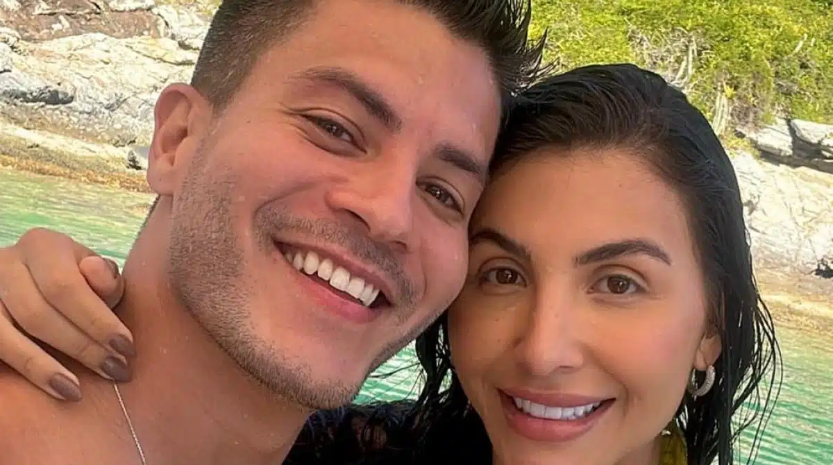 Arthur Aguiar mostra a filha viajando com a madrasta para o Nordeste