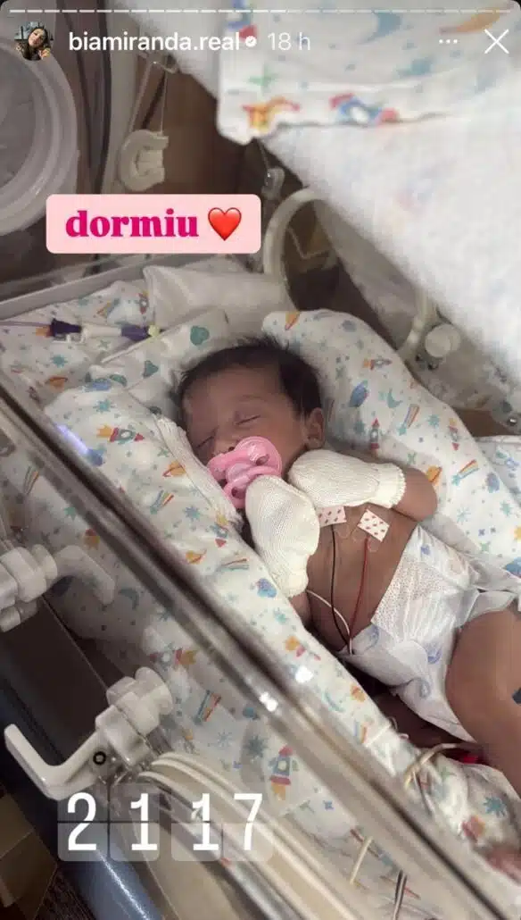 Maysha, bebê de Bia Miranda e Gato Preto, voltou para a incubadora