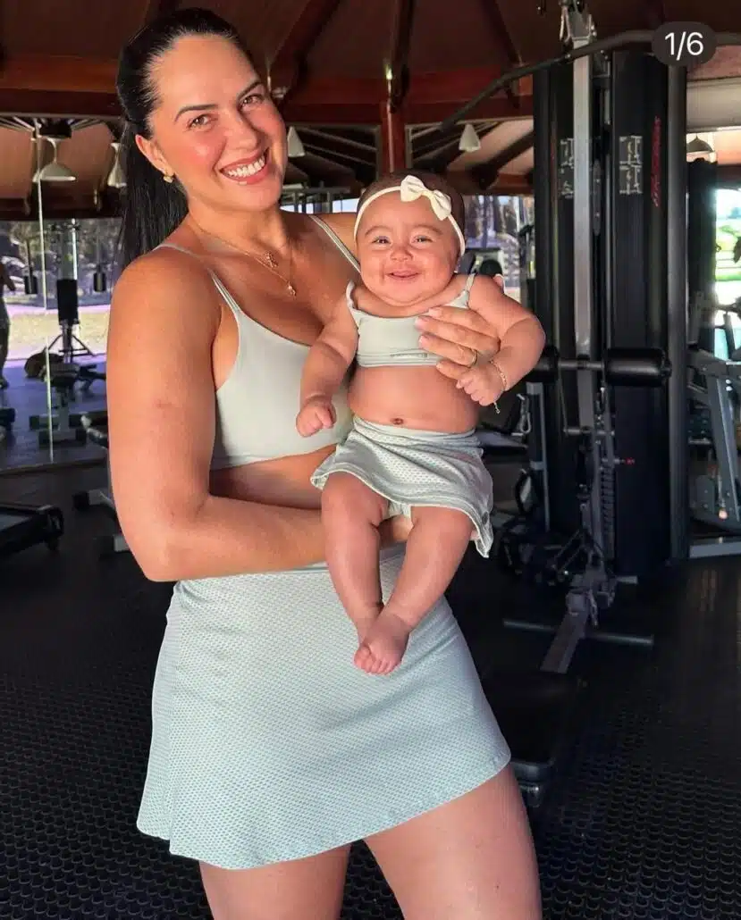 Graciele Lacerda posa com a filha usando looks iguais para treinar