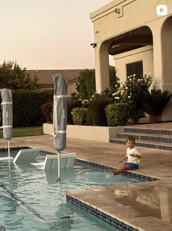 Influencer havia revelado o filho na sua piscina dias antes