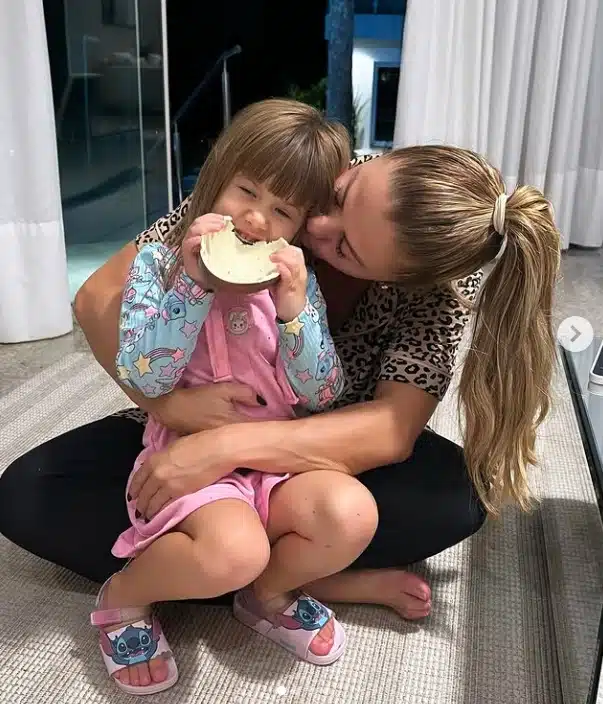 Esposa de Leonardo com a sua primeira neta