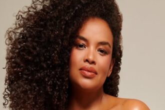 Lucy Ramos celebra 1 mês sua filha com festa simples