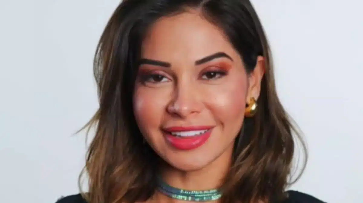 Maíra Cardi exibe ultrassom do seu bebê e encanta