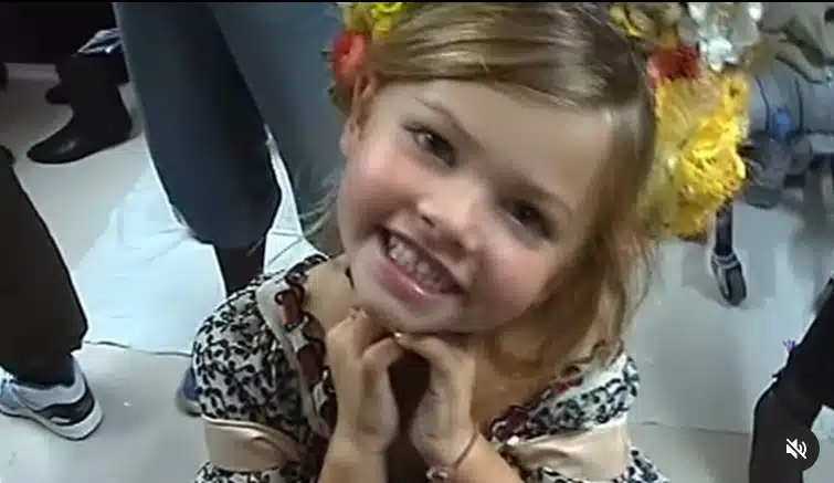 Thylane Blondeau quando menina em seu desfile