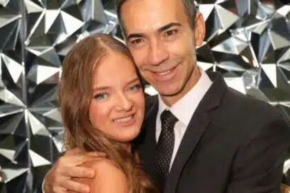 Rafaella Justus posa com avô postiço, pai de César Tralli