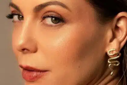 Sheila Mello mostra ensaio gestante e se declara