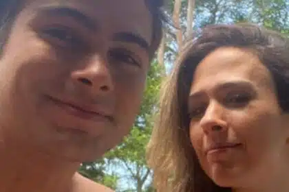 Filha de Tatá Werneck e Rafael Vitti surge em aula de surf com o pai