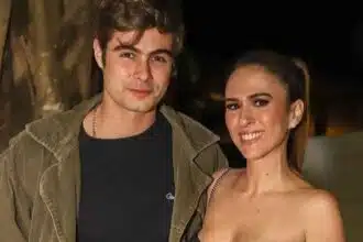 Rafa Vitti e Tatá Werneck mostram a filha com maquiagem colorida