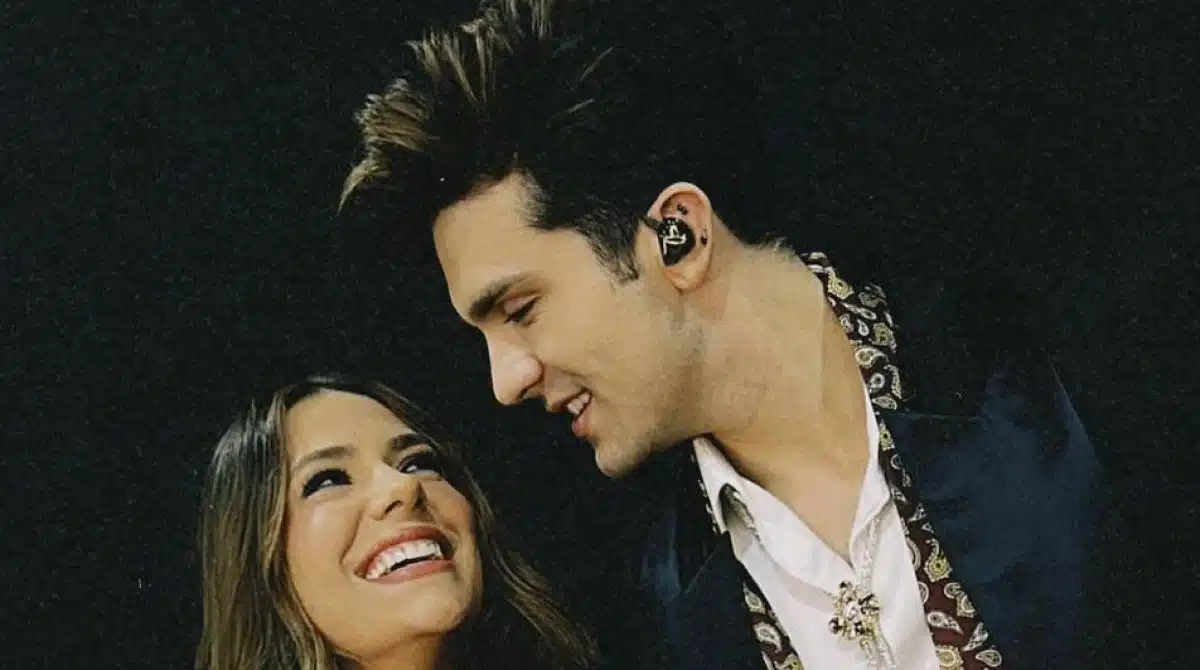 Jade Magalhães e Luan Santana mostram a bebê conhecendo a praia