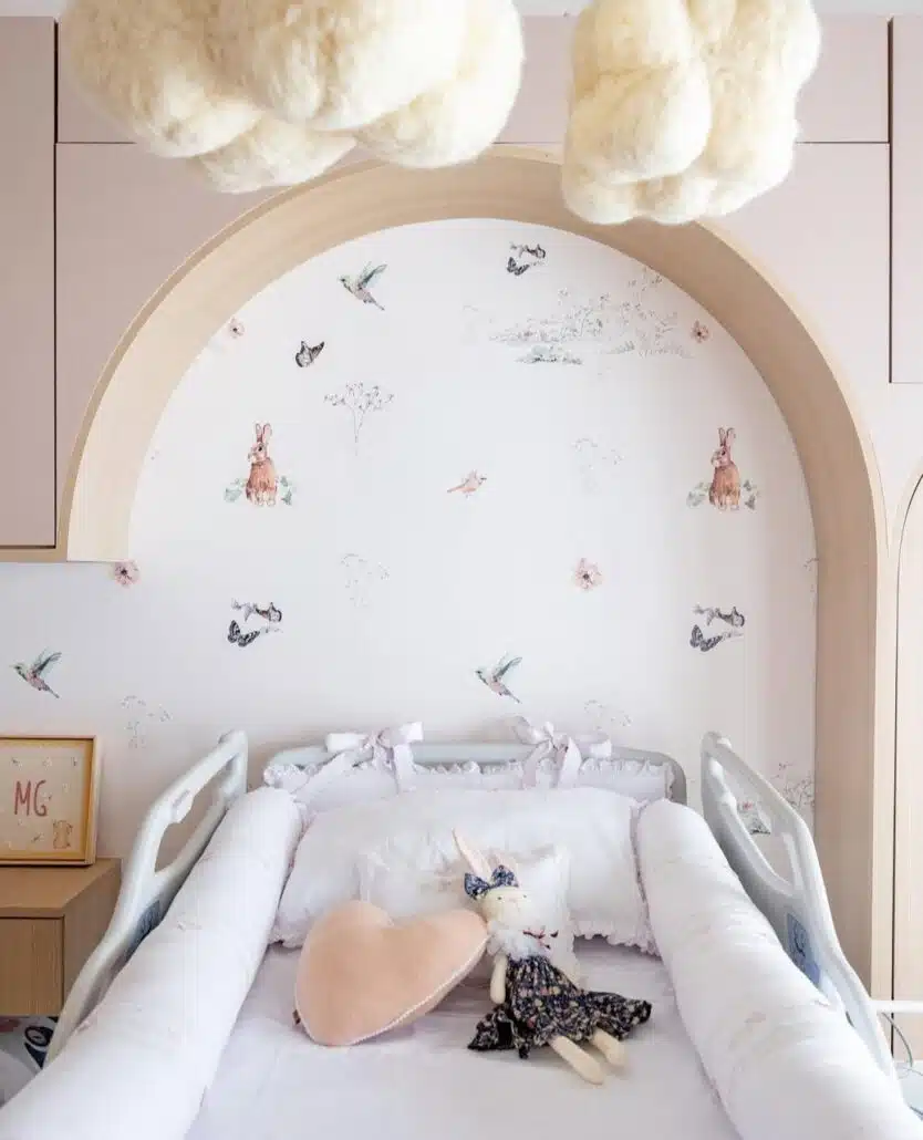 A cama hospitalar da filha de Juliano Cazarré ganhou um novo enxoval