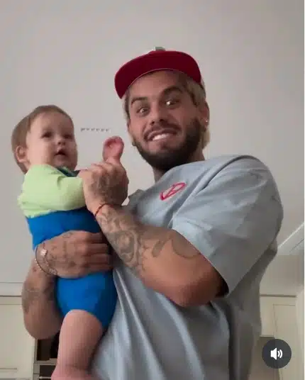 Zé Felipe posou com o filho e Leonardo fez comentário