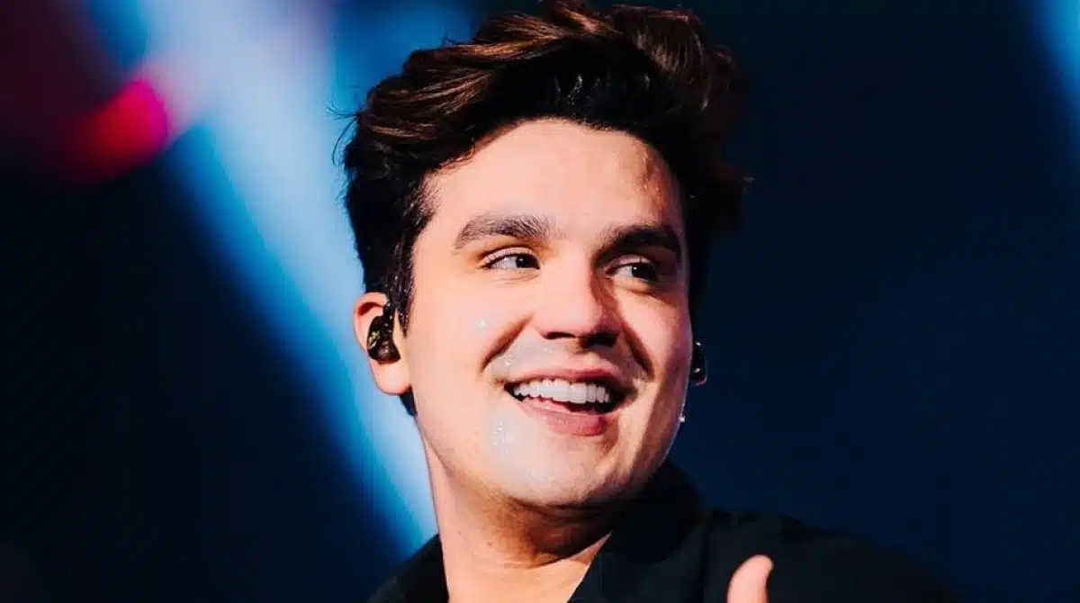 Luan Santana festeja os 6 meses da bebê com arraial