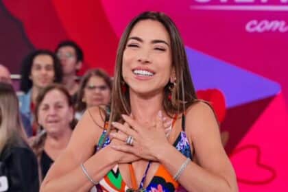 Patrícia Abravanel posa com seus 3 filhos vestidos de caipirinha em festa junina e surpreende