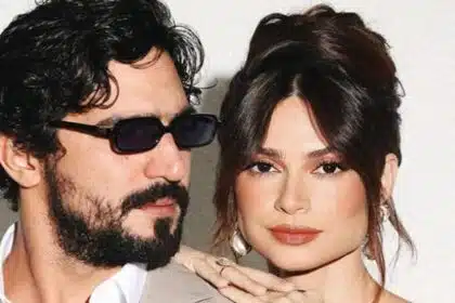 Thaila Ayala e Renato Góes surpreendem ao surge com os filhos o Pão de Açúcar pela 1ª vez