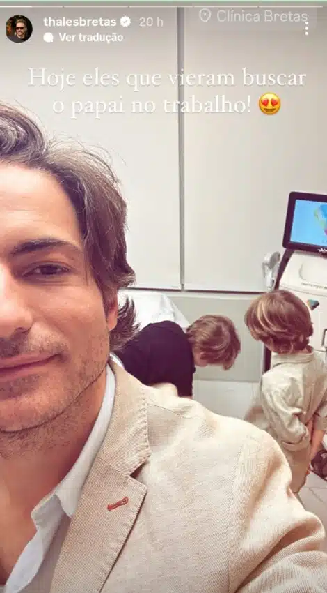 Filhos de Paulo Gustavo visitam o pai no trabalho e surpreendem