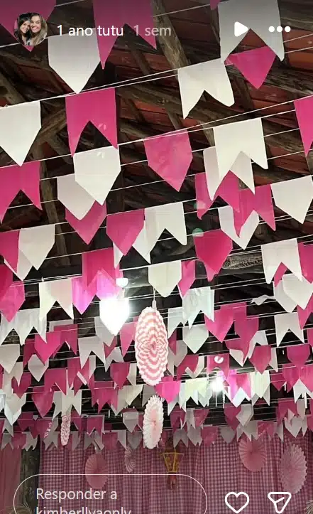 Decoração encantadora do primeiro ano de Helena