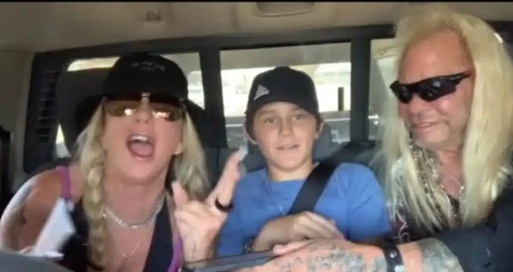 O apresentador Duane Chapman com o seu neto