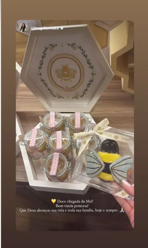 Alguns detalhes das lembrancinhas da maternidade da bebê de Bruna Biancardi e Neymar