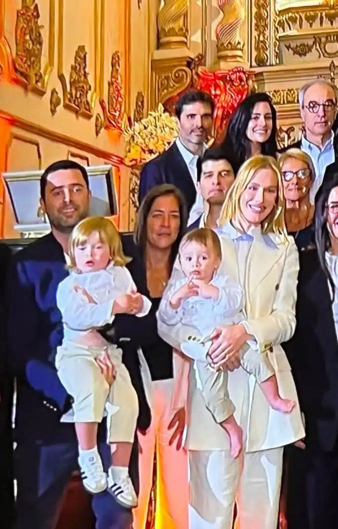 Fiorella Mattheis surge com os filhos e encanta