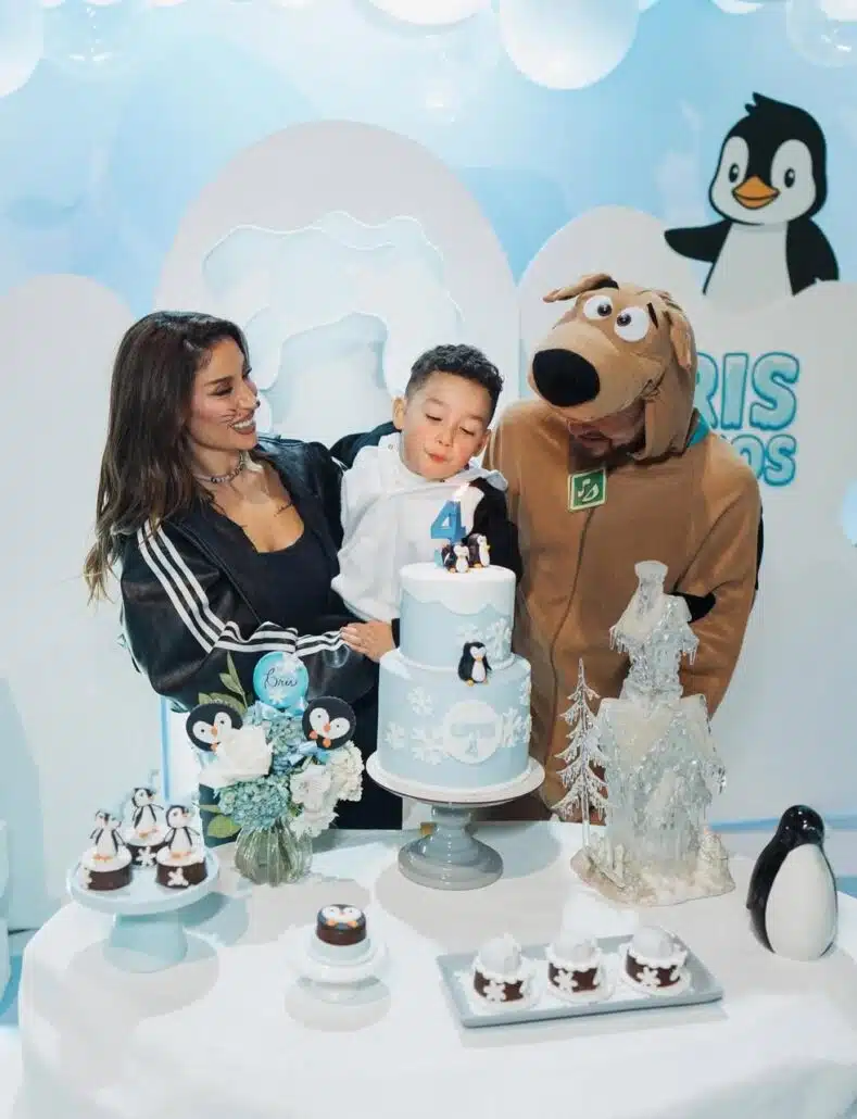 Bianca Andrade e Fred assopram as velinhas com o primogênito