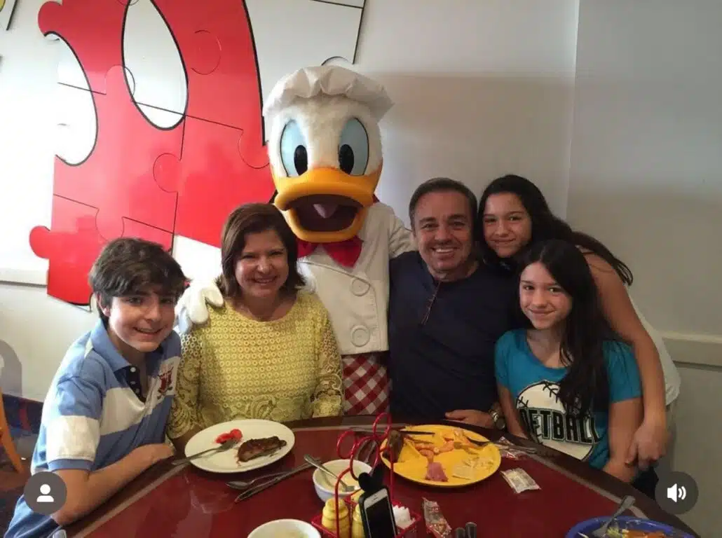 Filha de Gugu relembra quando a família se mudou para os EUA