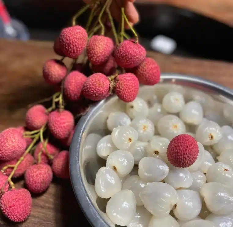 Estudo mostrou cuidados ao comer a lichia
