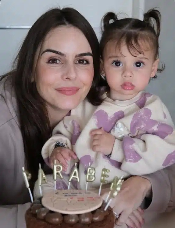 Filha de Neymar Jr e Amanda Kimberlly surgiu com a tia