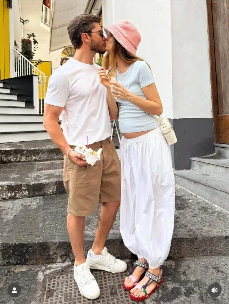 Klebber Toledo e Camila Queiroz passeando pela Ilha de Capri