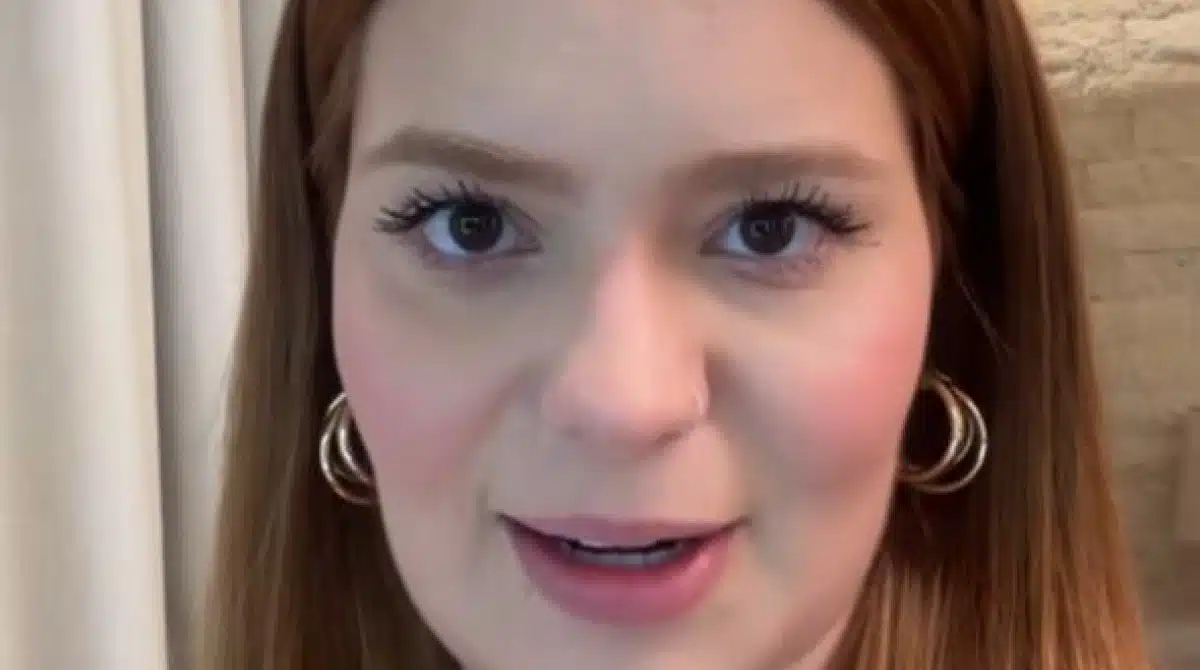 Viih Tube surge com a filha e revela questão com a babá