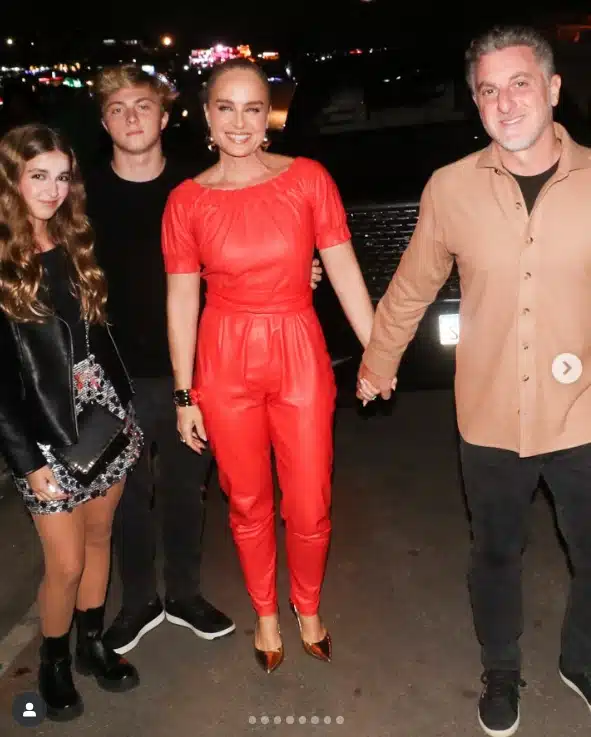 Luciano Huck e Angélica surgem com os filhos em festival de música e encanta