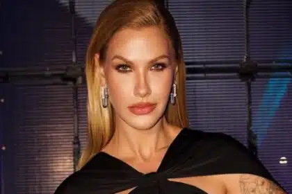 Andressa Suita faz viagem sem os filhos e desabafa e impressiona