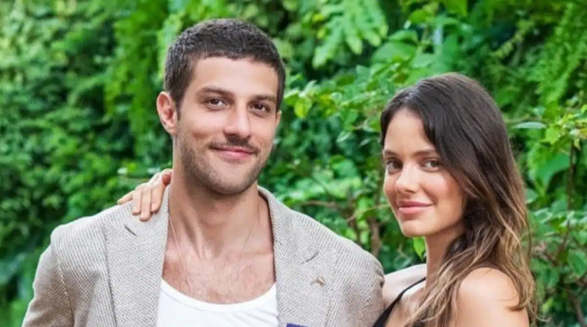 Chay Suede e Laura celebram os 4 anos do filho com linda festa