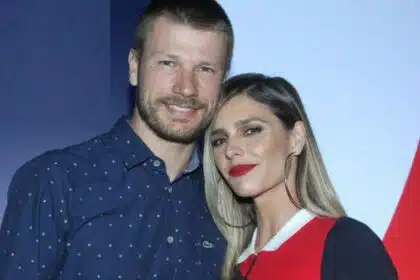 Rodrigo Hilbert e Fernanda Lima mostram passeio com os filhos