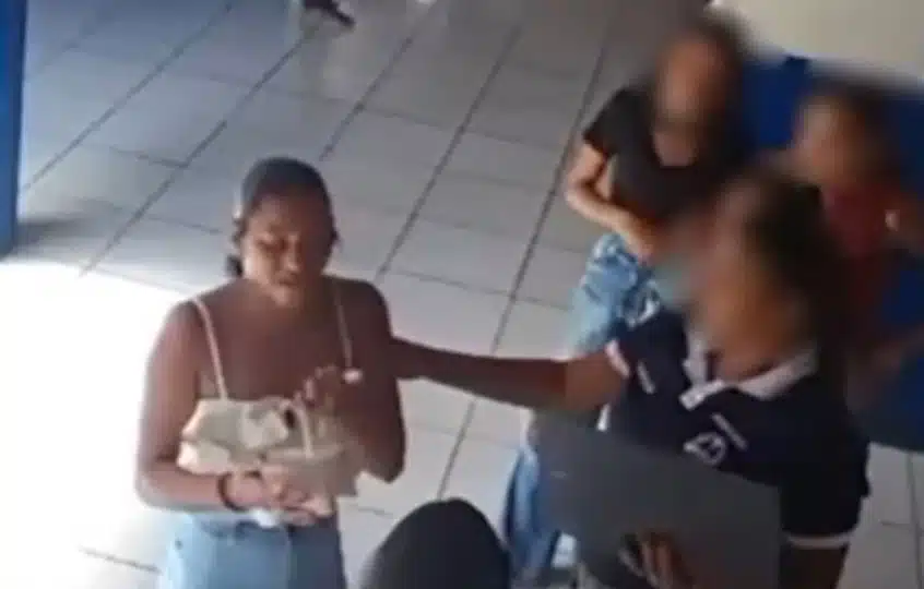 Alícia Valentina depois do ocorrido, sua gêmea viu tudo