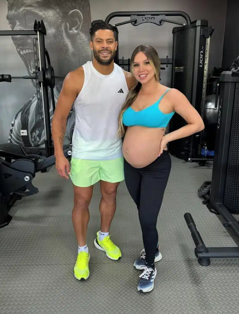 Hulk Paraíba relembra gravidez da esposa e faz homenagem