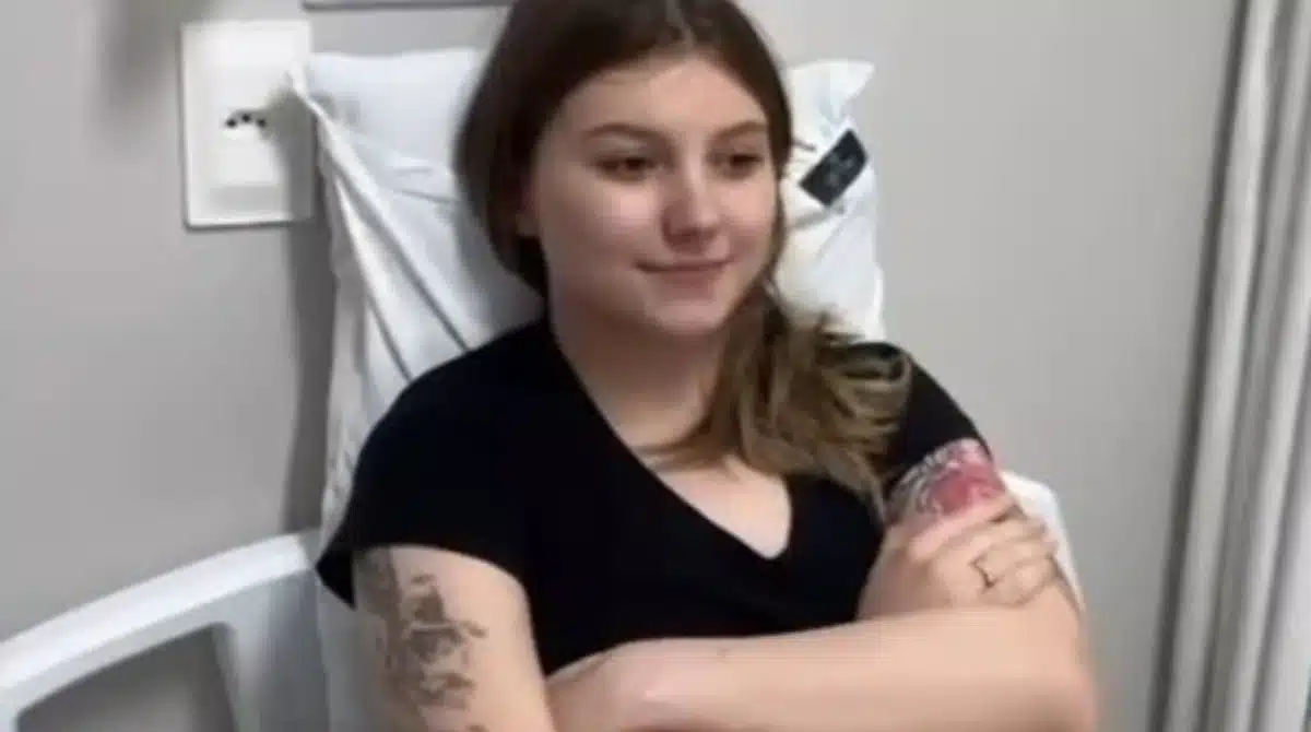 Isabel Veloso encantou ao mostrar novo visual ao lado do filho