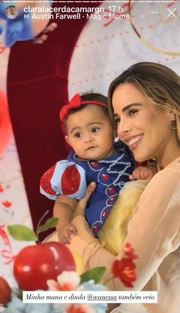 A cantora Wanessa Camargo, primogênita de Zezé Di Camargo, prestigiando a irmã mais nova e afilhada