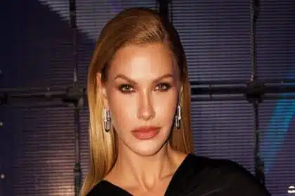 Após viagem, Andressa Suita surge com filho na academia da mansão e impressiona