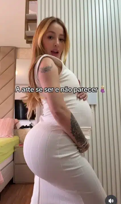 Any Awuada está grávida de nove meses de uma menina