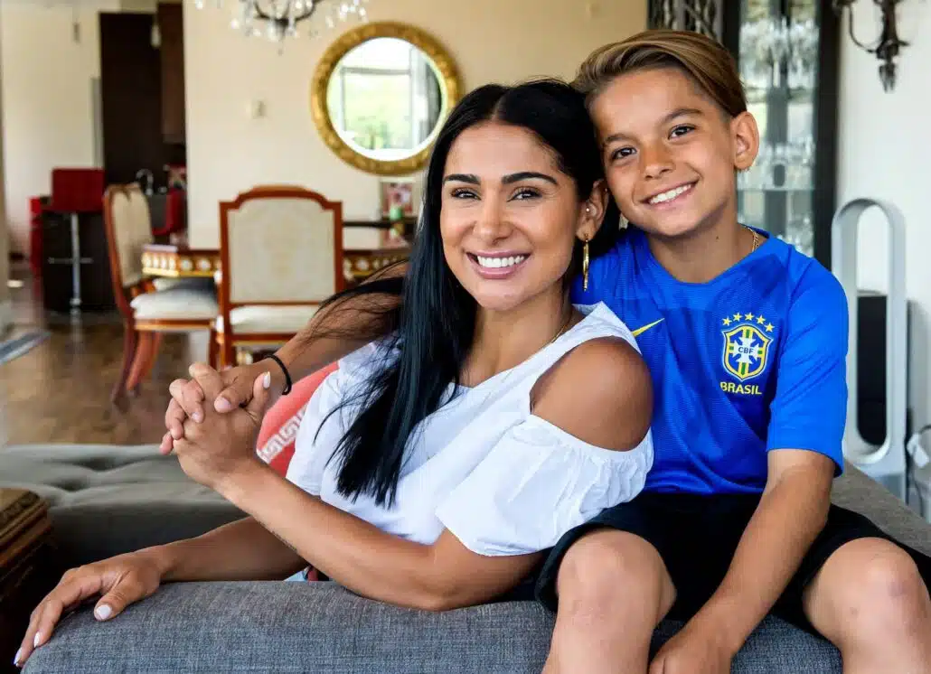 Arturo Gatti Jr ao lado de sua mãe Amanda Rodrigues