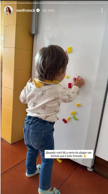 Filha caçula de Rodrigo Santoro surge em rara foto e tamanho da menina encanta