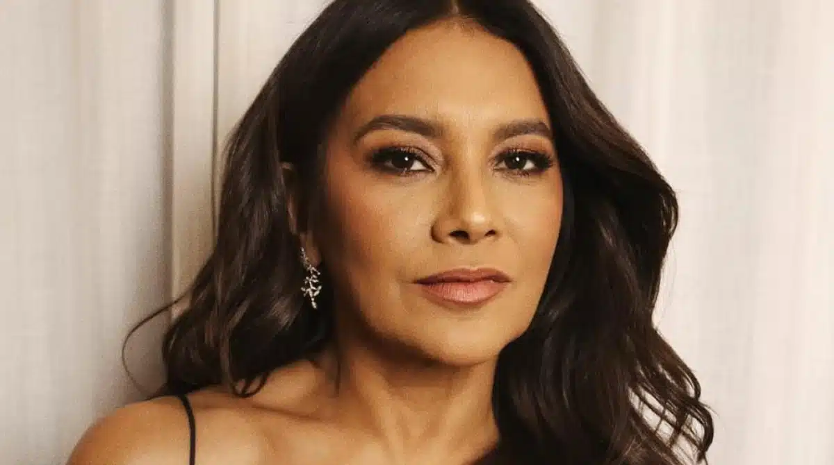 Dira Paes comemora aniversário de 10 anos do caçula