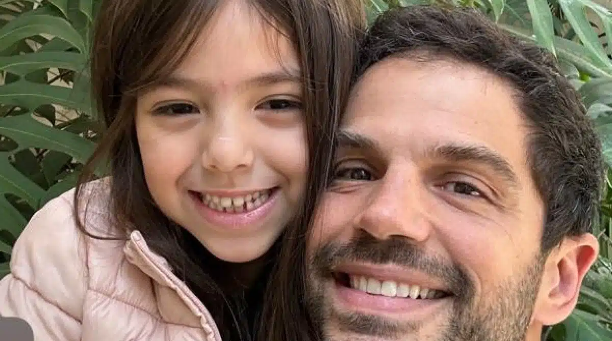 Duda Nagle mostra a filha e a madrasta cozinhando juntas e exibe o resultado