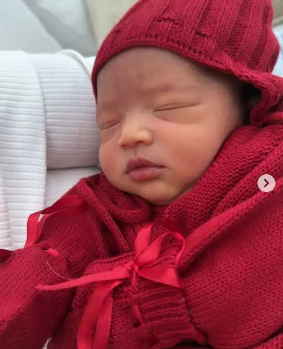 Thiaguinho mostrou seu bebê e Fernanda Souza elogiou o pequeon