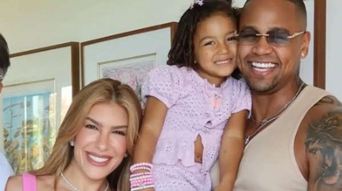 Léo Santana e Lorena Improta esperam outro filho